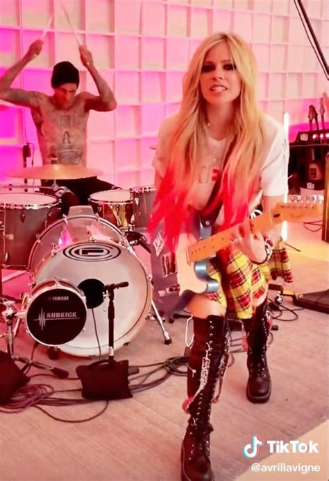 avril lavigne leak|Avril Lavigne Leaks Teaser of Travis Barker Collab .